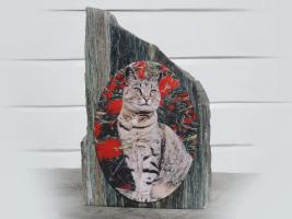 custom pet memorial mounted stone